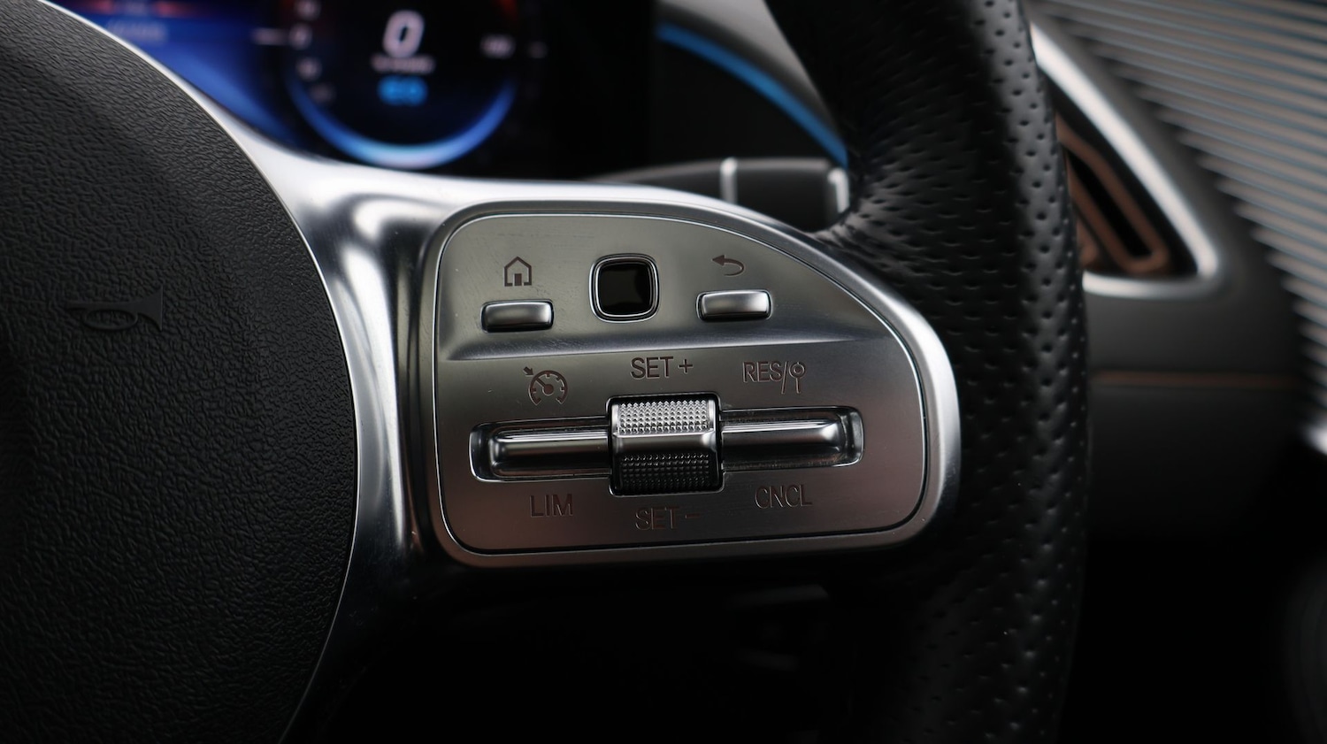 Used Mercedes-Benz EQC 2021 for sale - 77355086: Photo 28