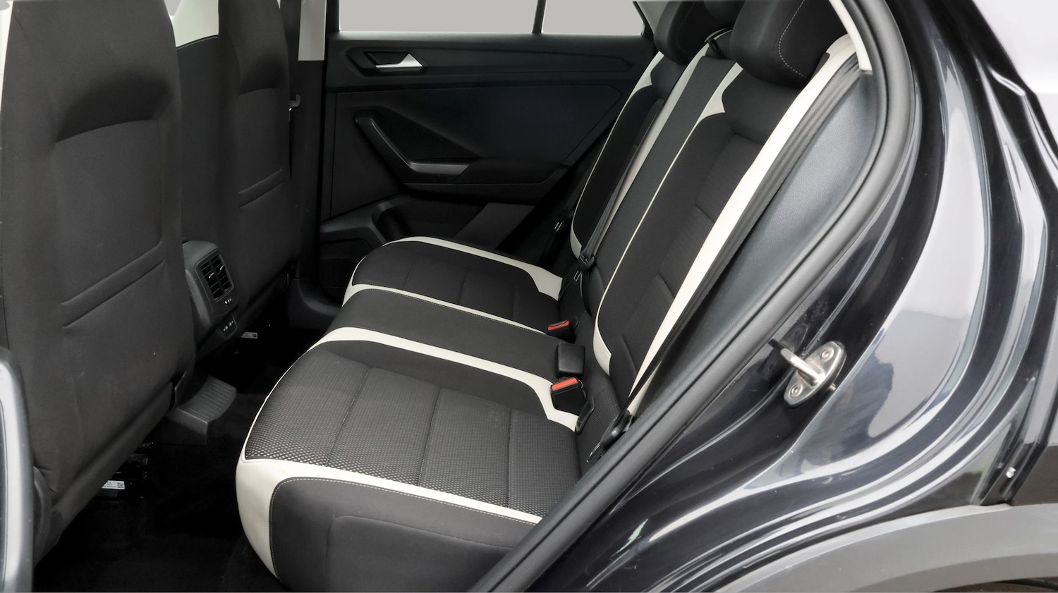 Used Volkswagen T-Roc 2021 for sale - 77750312: Photo 16