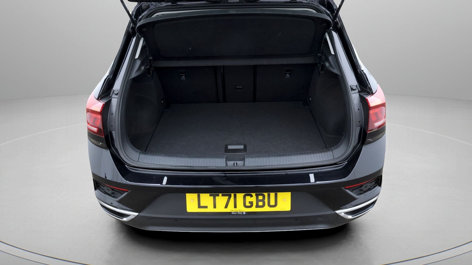 Used Volkswagen T-Roc 2021 for sale - 77750312: Photo 17