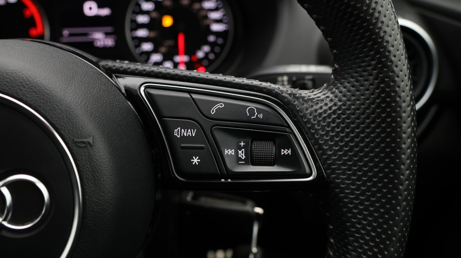 Used Audi Q2 2020 for sale - 77408823: Photo 25