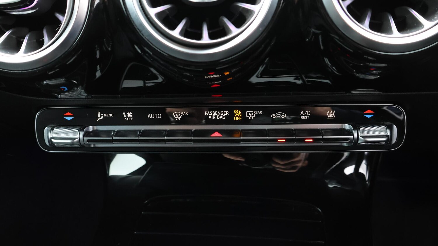 Used Mercedes-Benz CLA 2021 for sale - 75949541: Photo 13