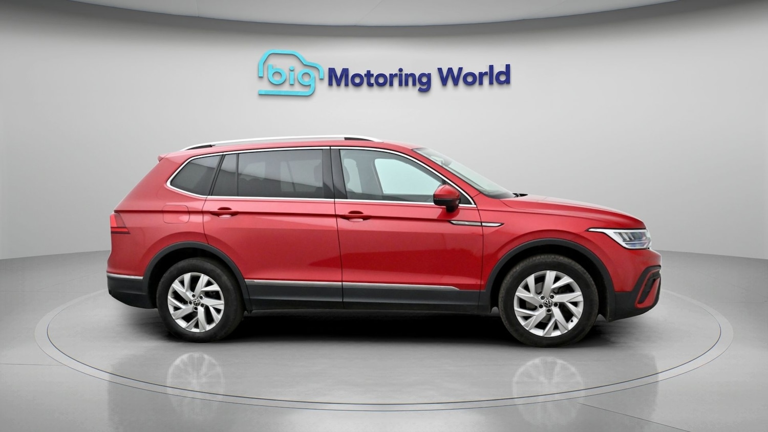 Used Volkswagen Tiguan Allspace 2023 for sale - 77930551: Photo 2