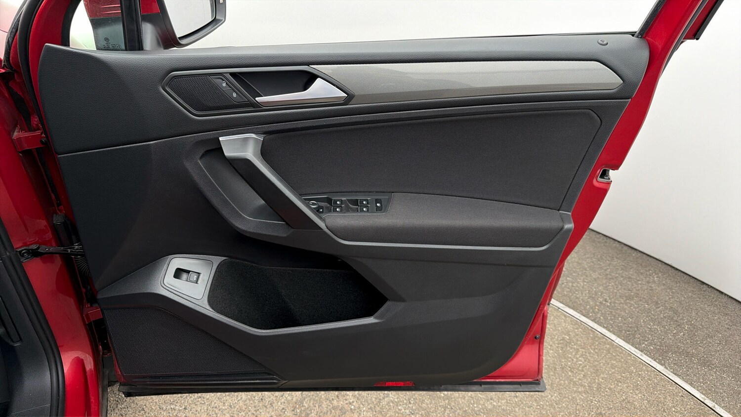 Used Volkswagen Tiguan Allspace 2023 for sale - 77930551: Photo 9