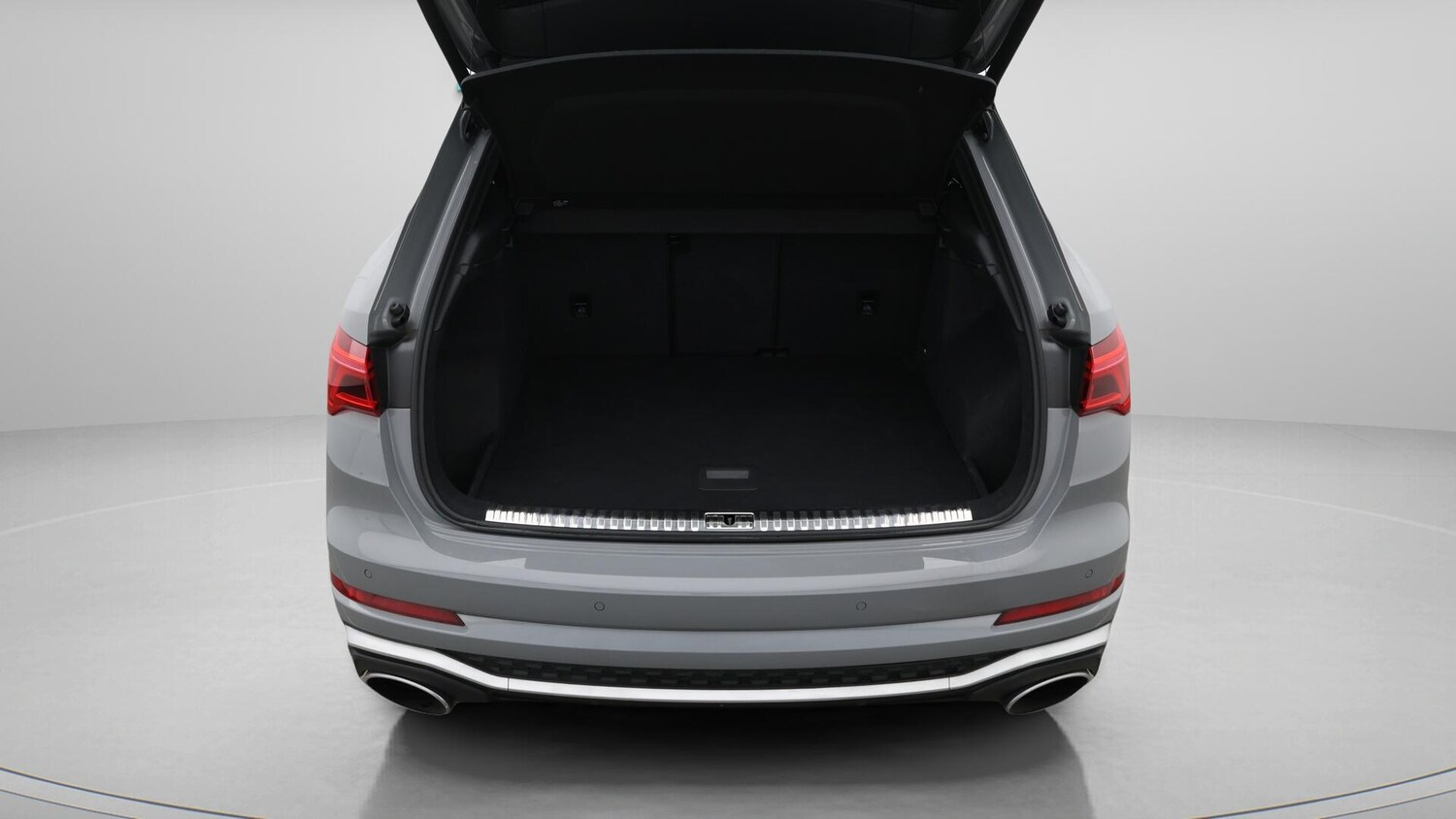 Used Audi RS Q3 2022 for sale - 76633389: Photo 18