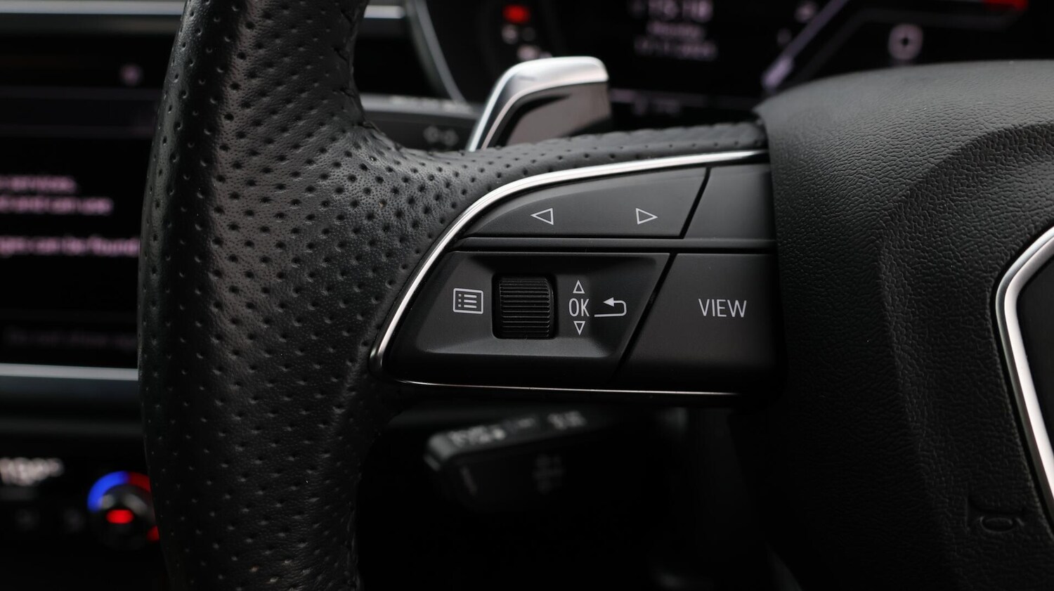 Used Audi RS Q3 2022 for sale - 76633389: Photo 23