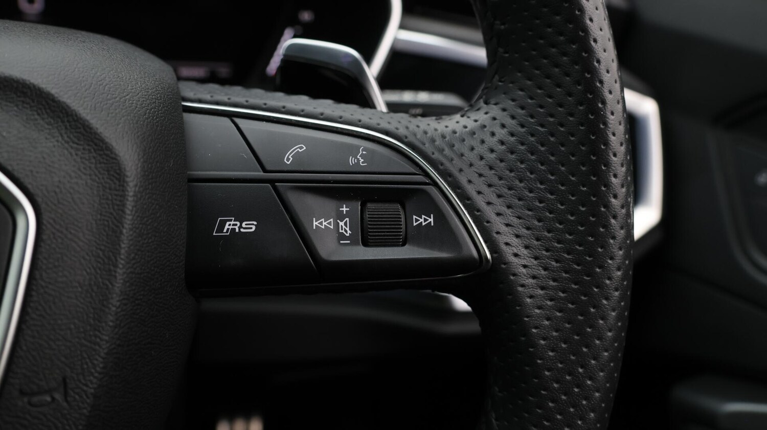 Used Audi RS Q3 2022 for sale - 76633389: Photo 24