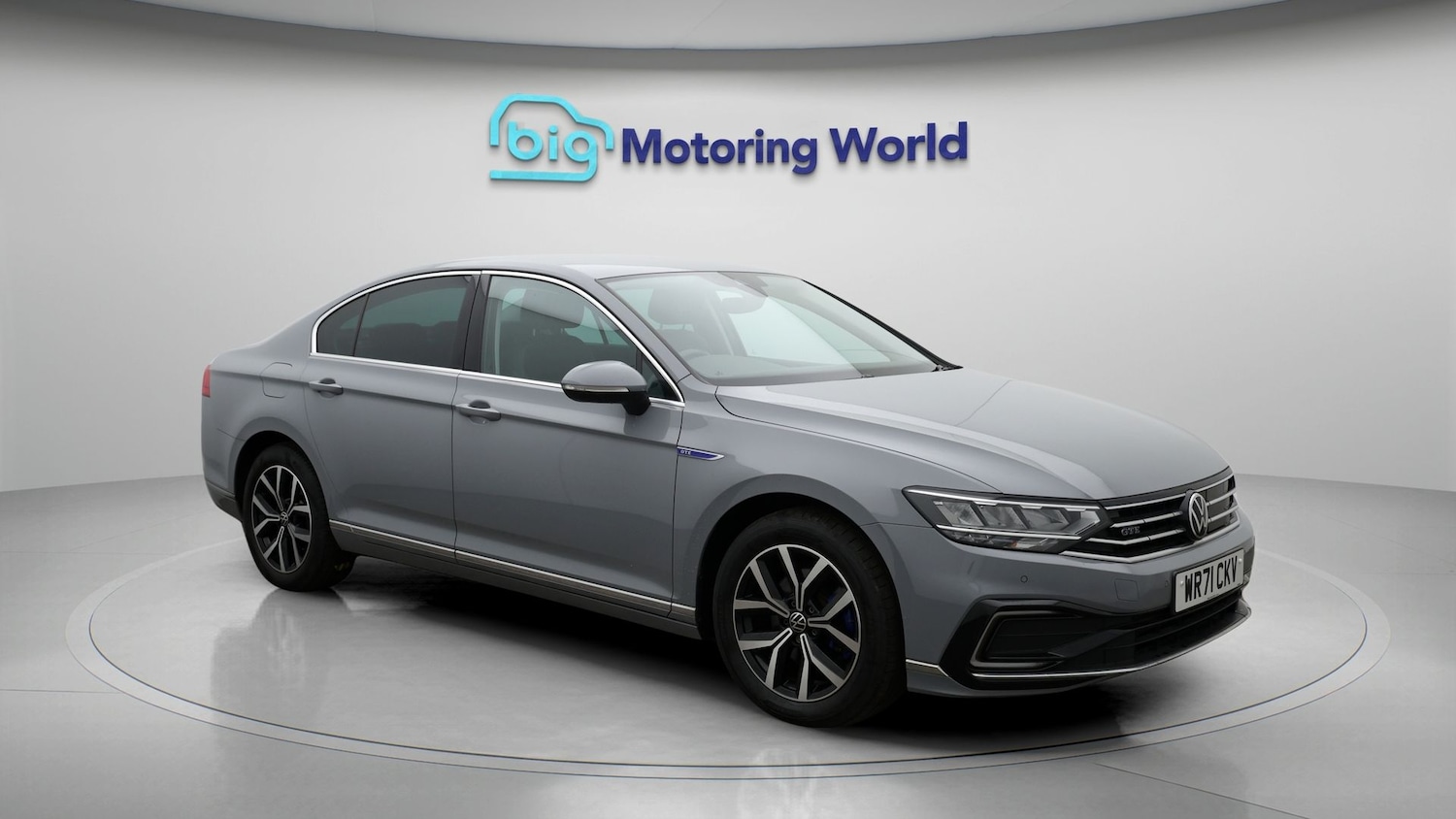 Used Volkswagen Passat 2021 for sale - 77666148: Photo 1