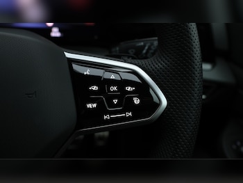 Used Volkswagen Golf 2023 for sale - 76136940: Photo