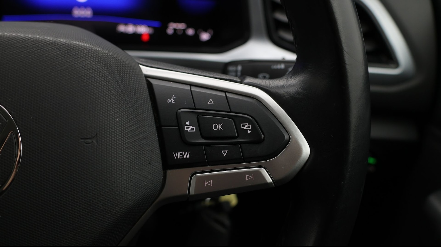 Used Volkswagen T-Roc 2022 for sale - 77475539: Photo 24