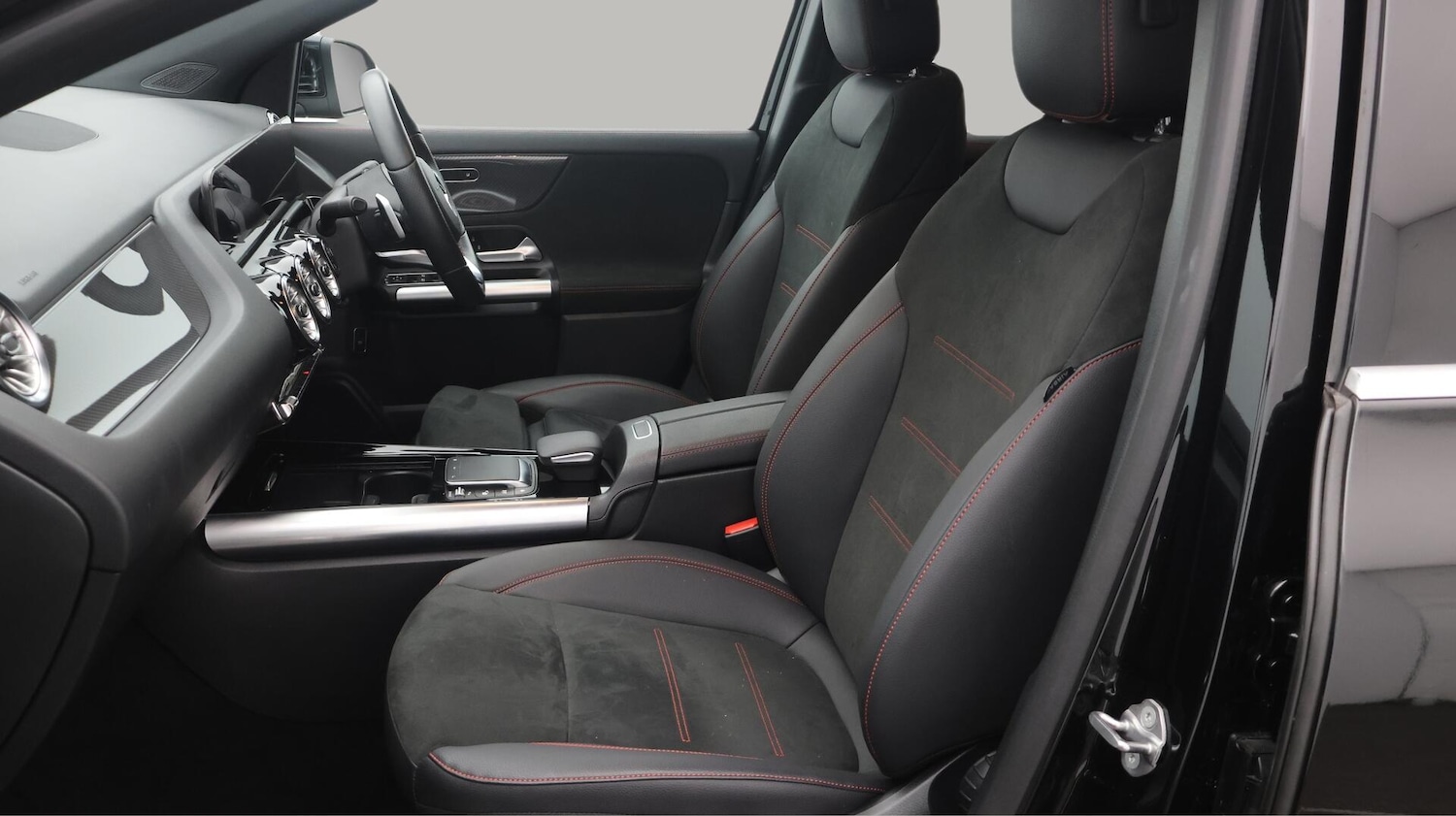 Used Mercedes-Benz GLA 2023 for sale - 76433314: Photo 15