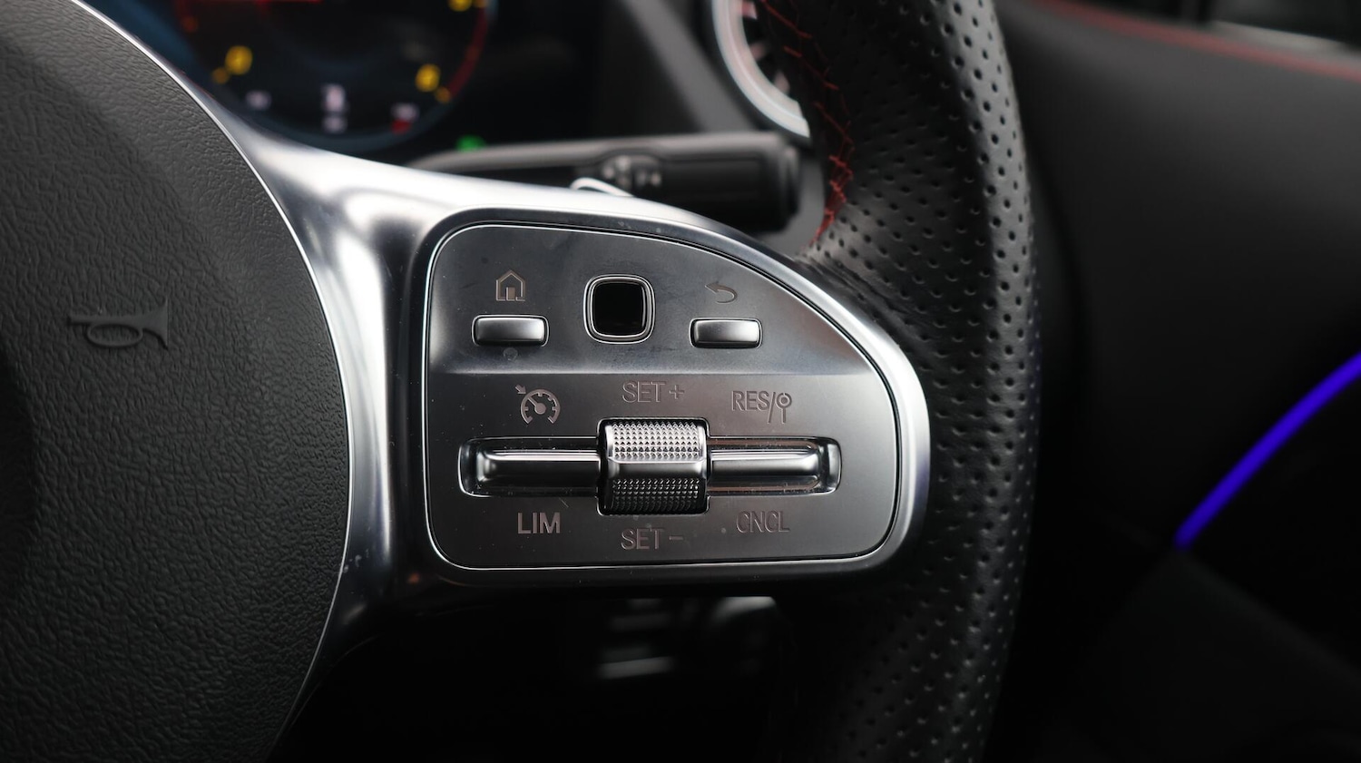 Used Mercedes-Benz GLA 2023 for sale - 76433314: Photo 25