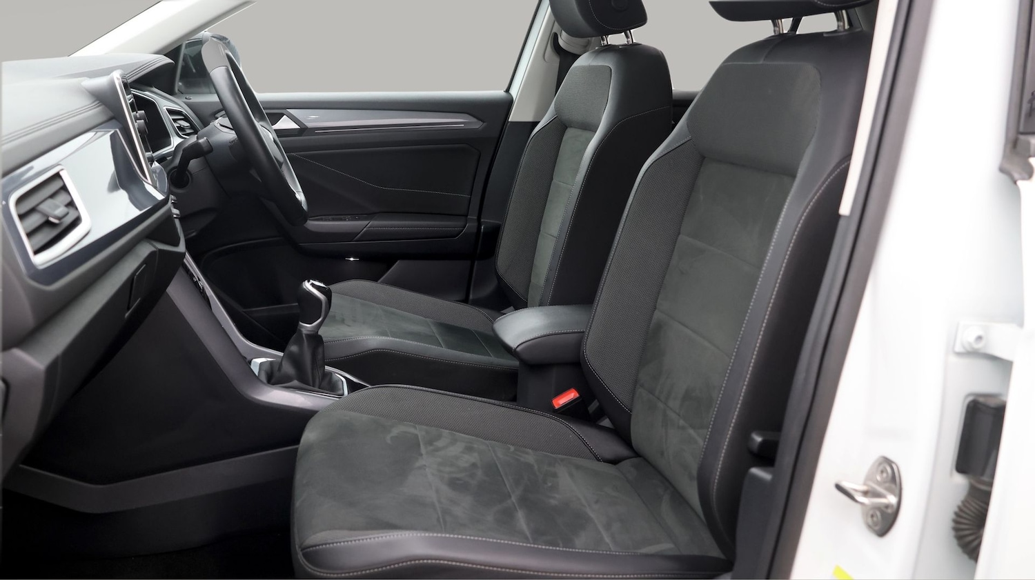 Used Volkswagen T-Roc 2022 for sale - 77846584: Photo 14