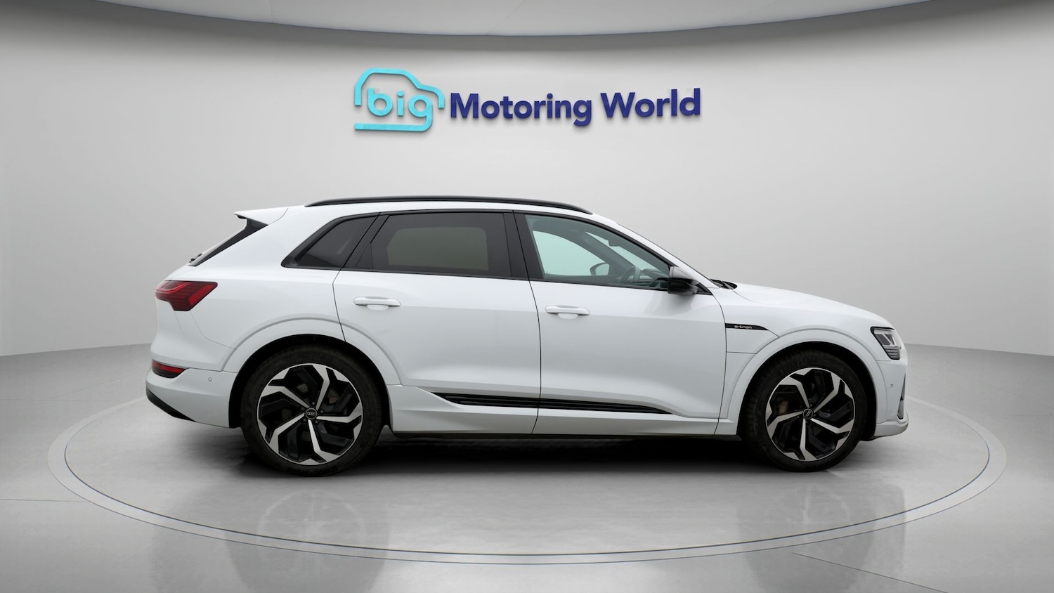 Used Audi e-tron 2021 for sale - 77662656: Photo 8