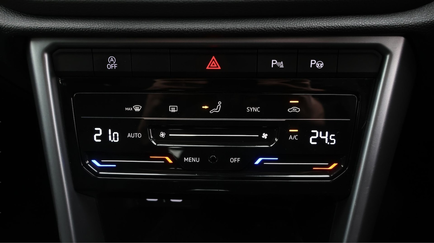 Used Volkswagen T-Roc for sale - 77759573: Photo 12