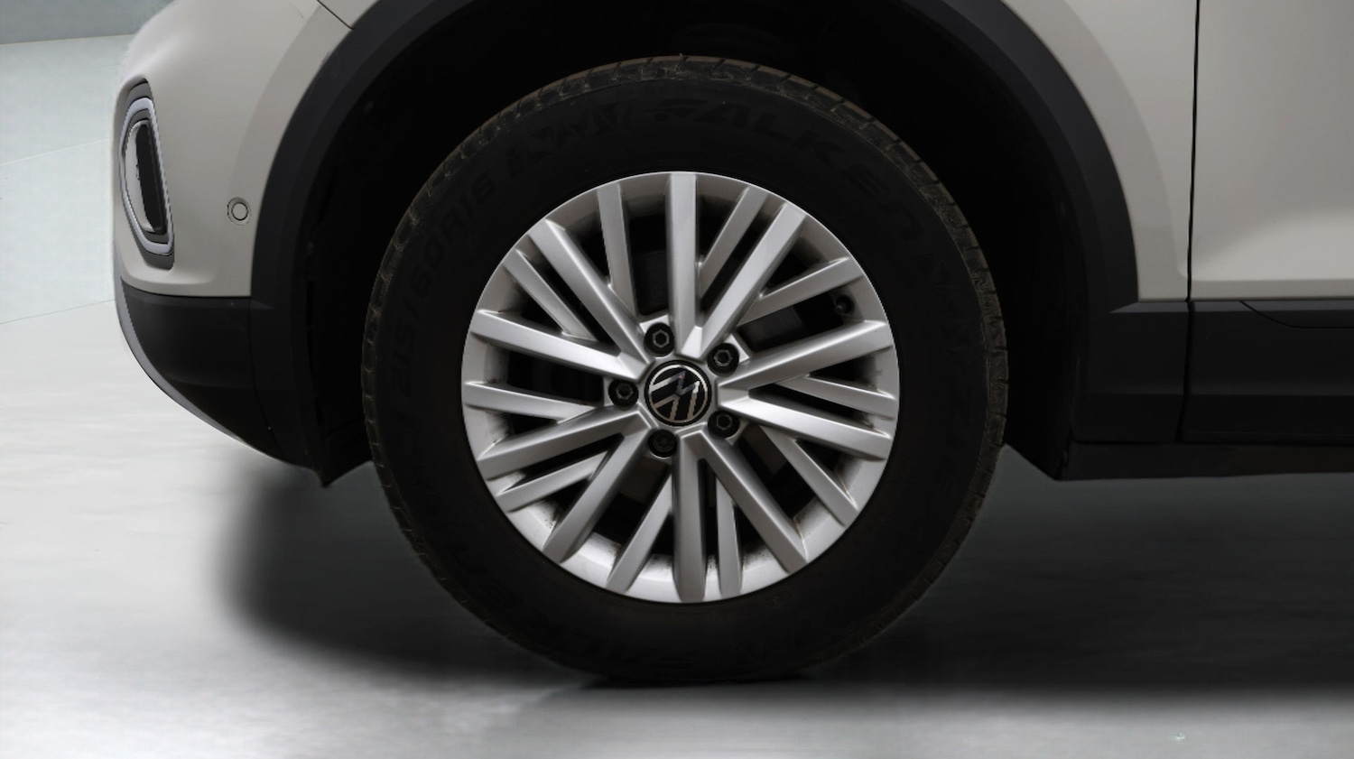 Used Volkswagen T-Roc for sale - 77759573: Photo 18