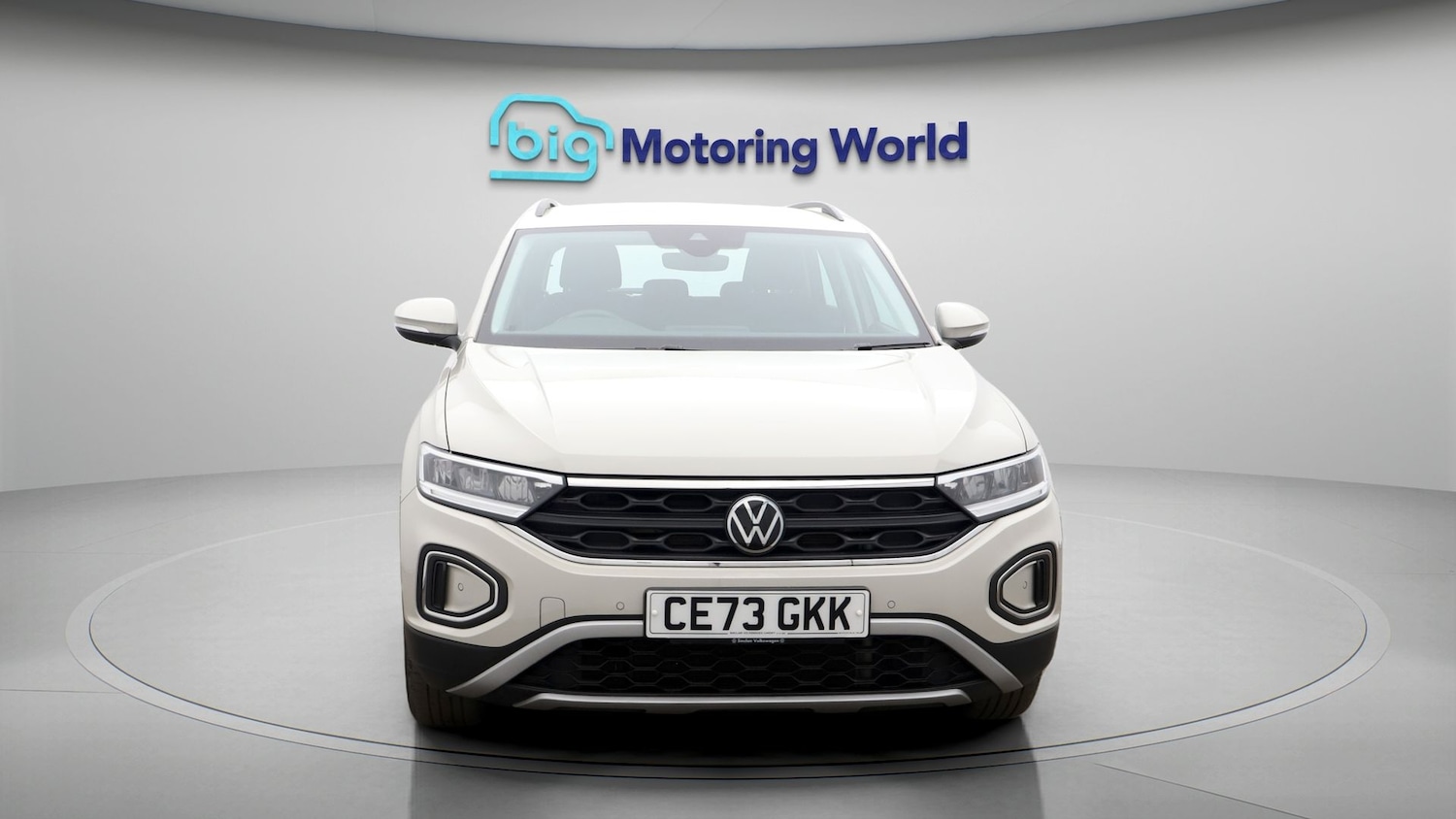 Used Volkswagen T-Roc for sale - 77759573: Photo 2