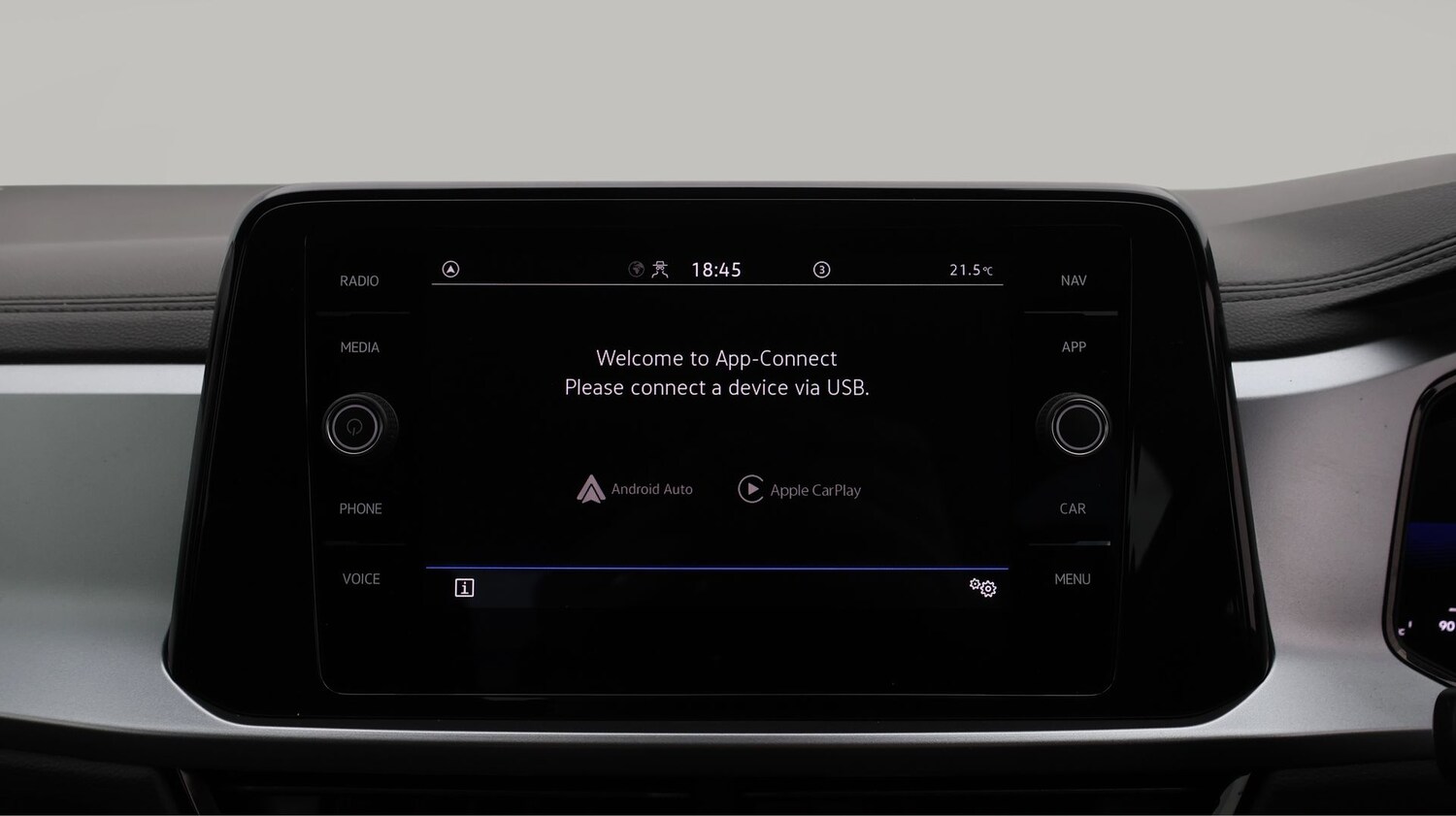 Used Volkswagen T-Roc for sale - 77759573: Photo 20