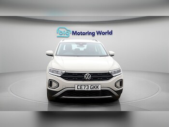 Used Volkswagen T-Roc 2023 for sale - 77759573: Photo