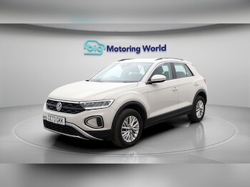 Used Volkswagen T-Roc 2023 for sale - 77759573: Photo