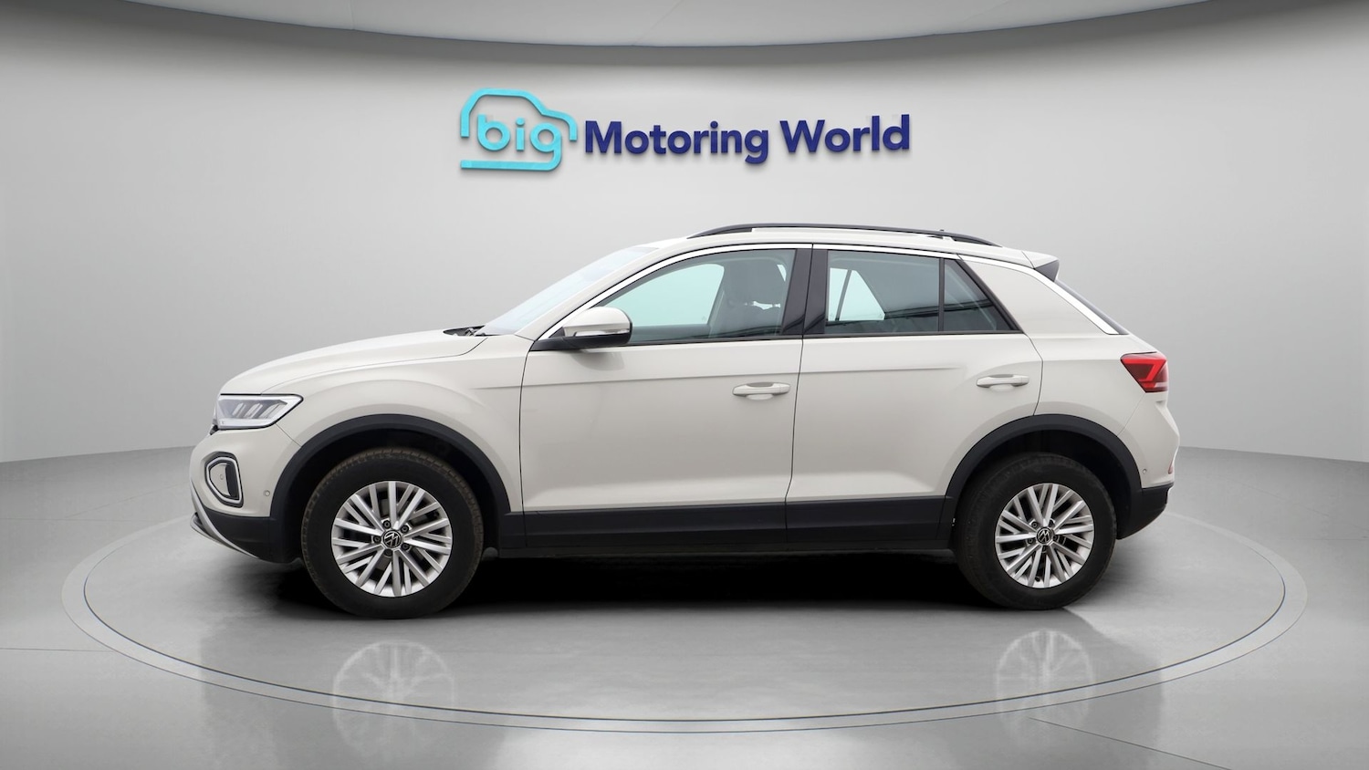 Used Volkswagen T-Roc for sale - 77759573: Photo 4