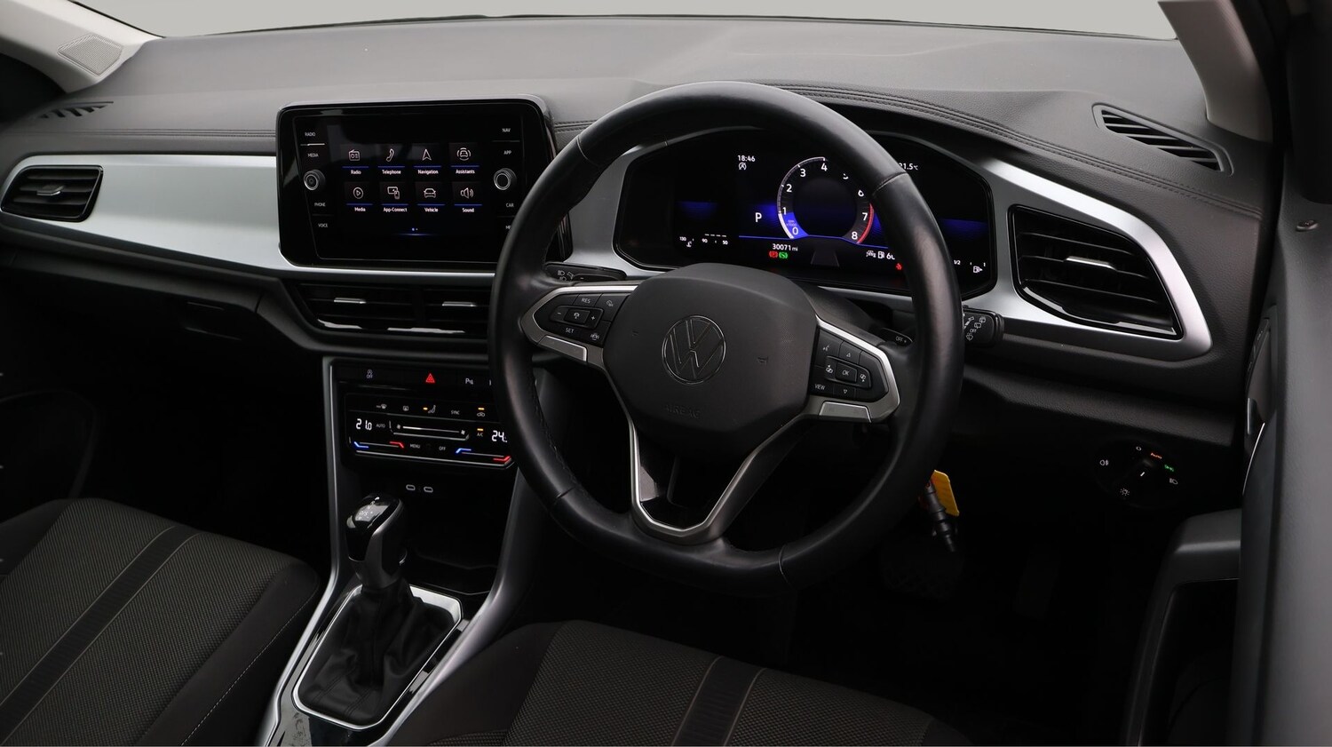 Used Volkswagen T-Roc for sale - 77759573: Photo 9