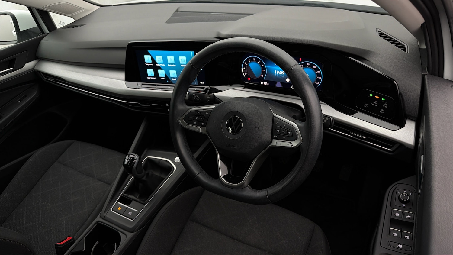 Used Volkswagen Golf 2023 for sale - 77997532: Photo 9