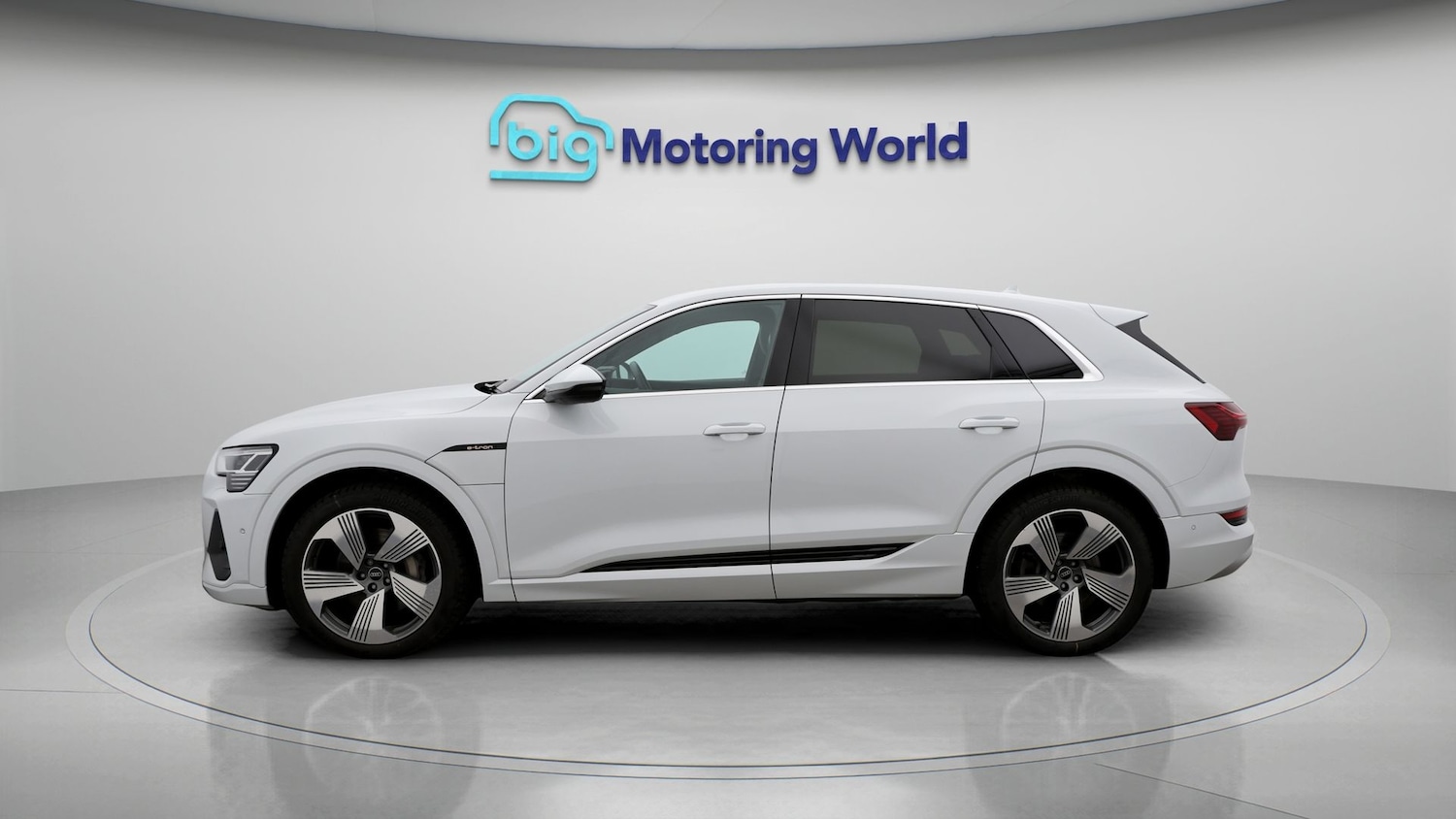 Used Audi e-tron 2022 for sale - 77192792: Photo 4