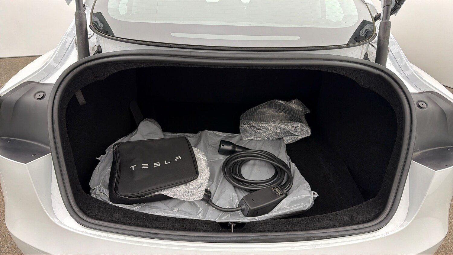 Used Tesla Model 3 2024 for sale - 77963012: Photo 16