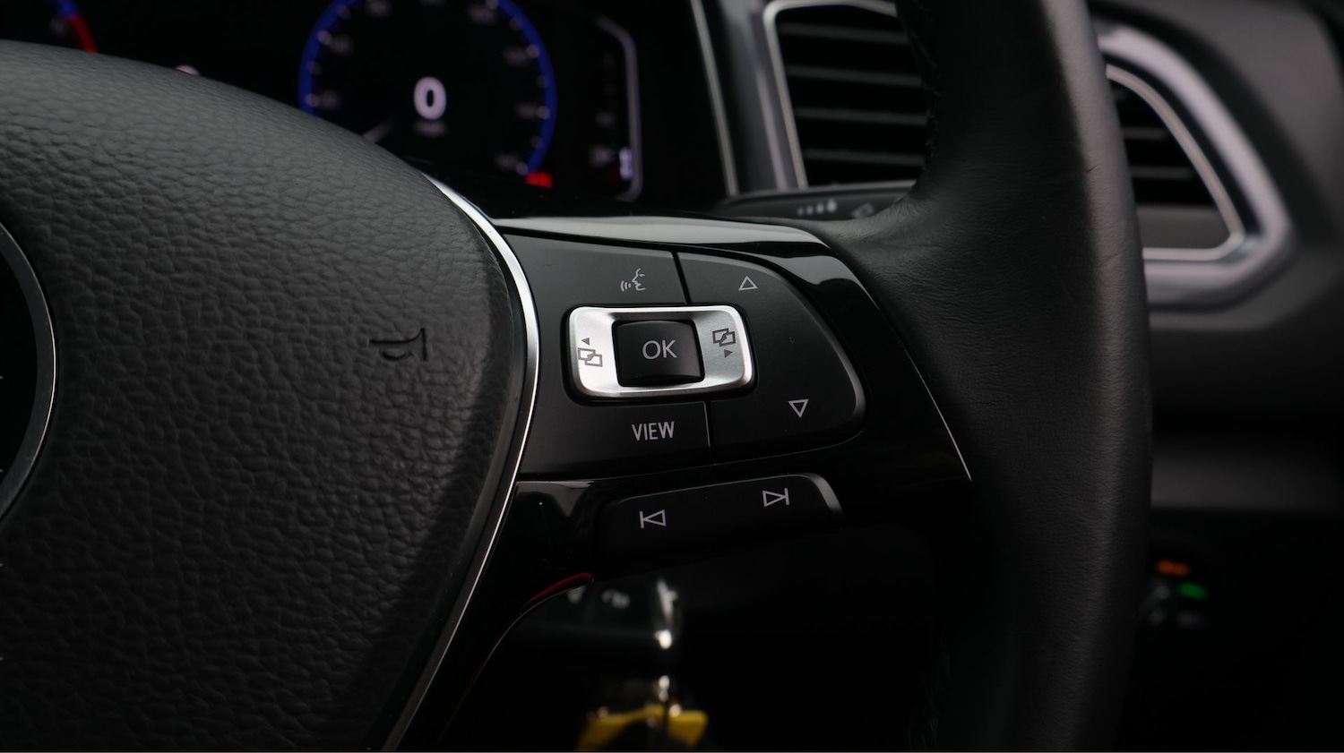 Used Volkswagen T-Roc 2021 for sale - 78183125: Photo 24