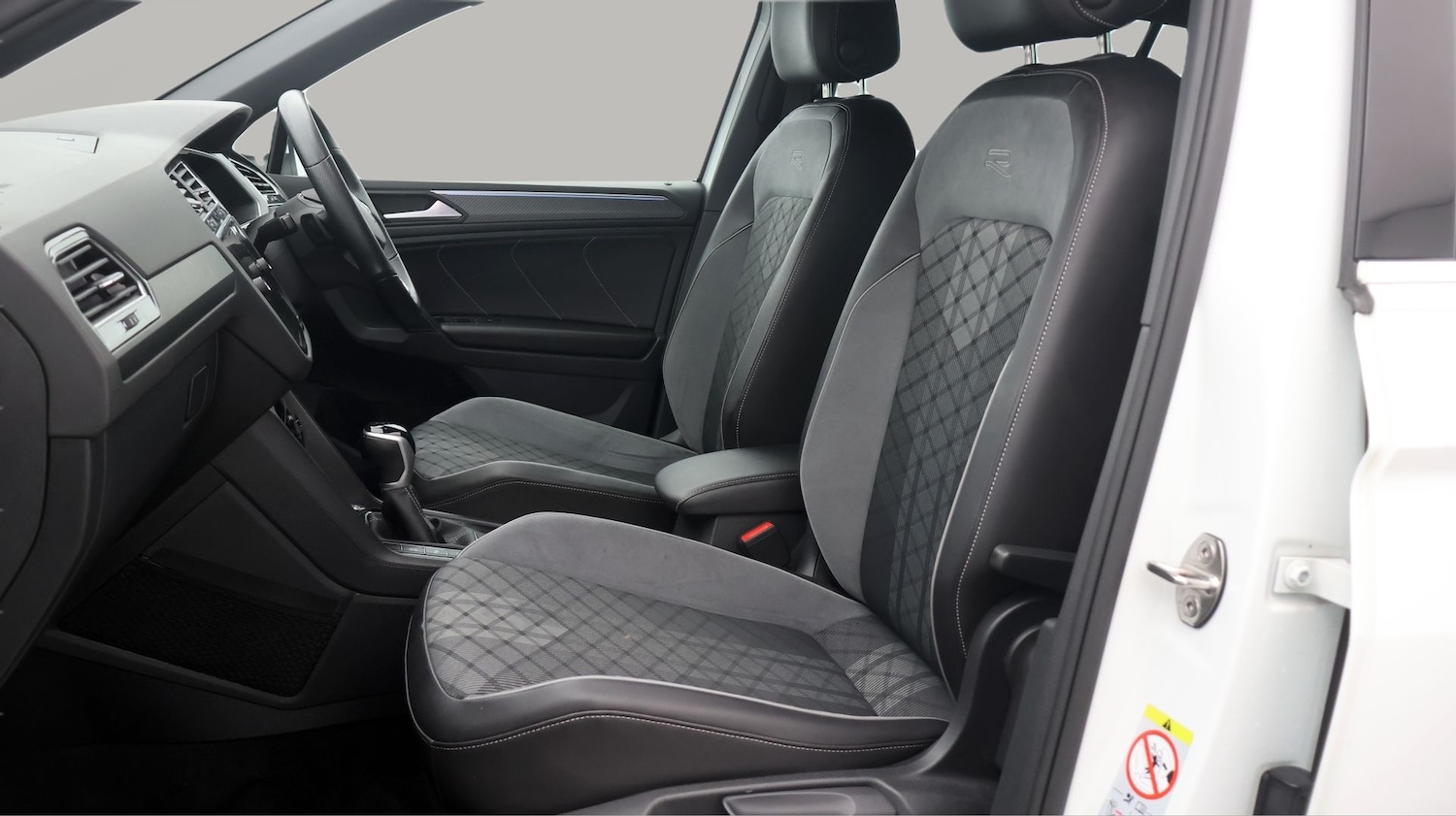 Used Volkswagen Tiguan 2022 for sale - 77746106: Photo 14