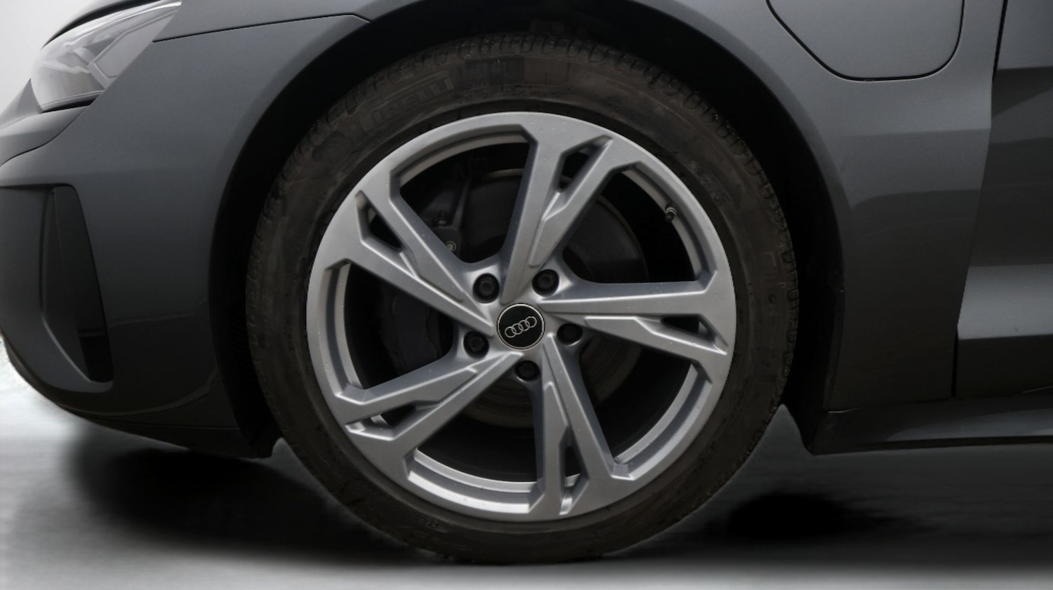 Used Audi e-tron GT 2022 for sale - 77382853: Photo 18