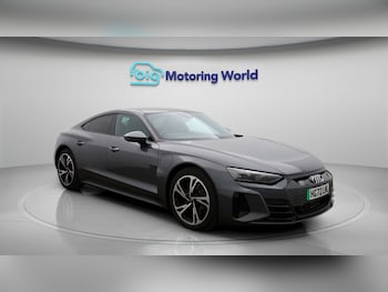 2022 - QUATTRO BASE 4-Door