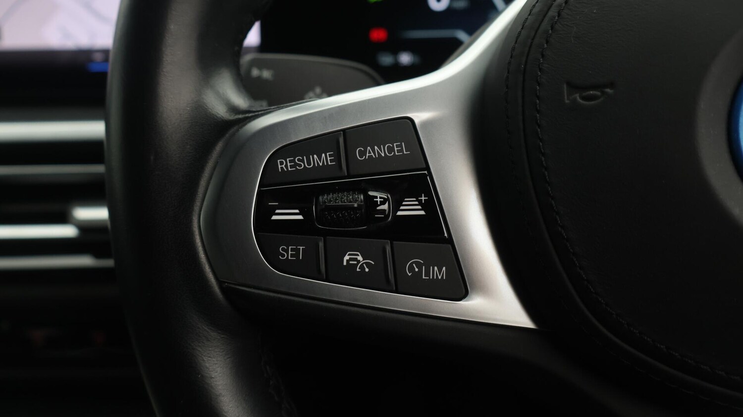 Used BMW i4 2022 for sale - 76348775: Photo 25