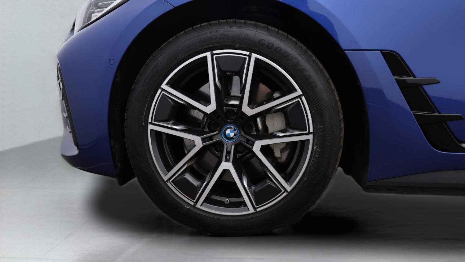 Used BMW i4 2022 for sale - 77635409: Photo 18