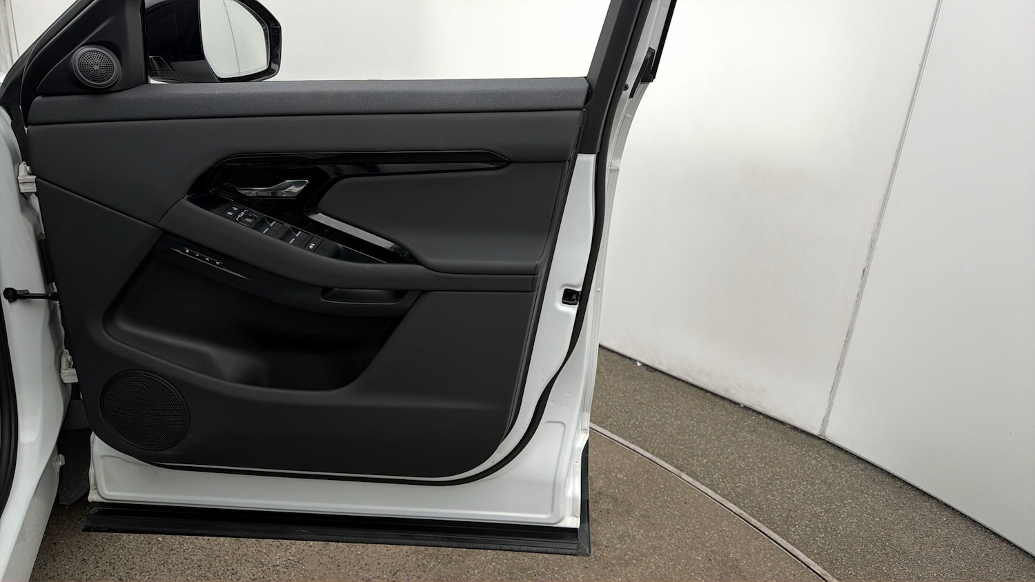 Used Land Rover Range Rover Evoque 2024 for sale - 78040641: Photo 14