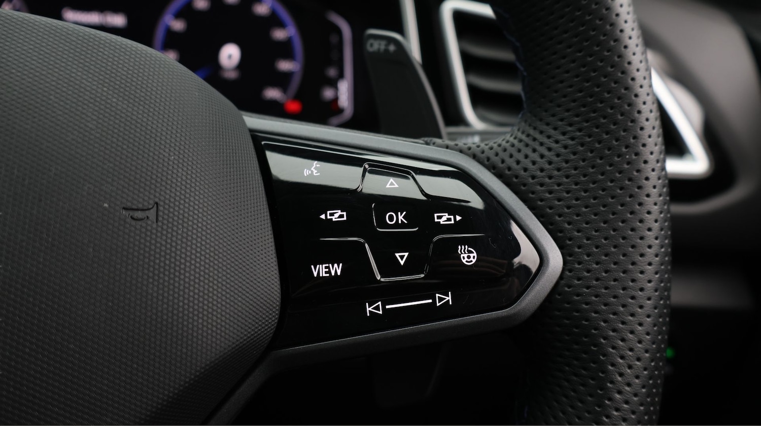 Used Volkswagen T-Roc 2023 for sale - 77746139: Photo 27