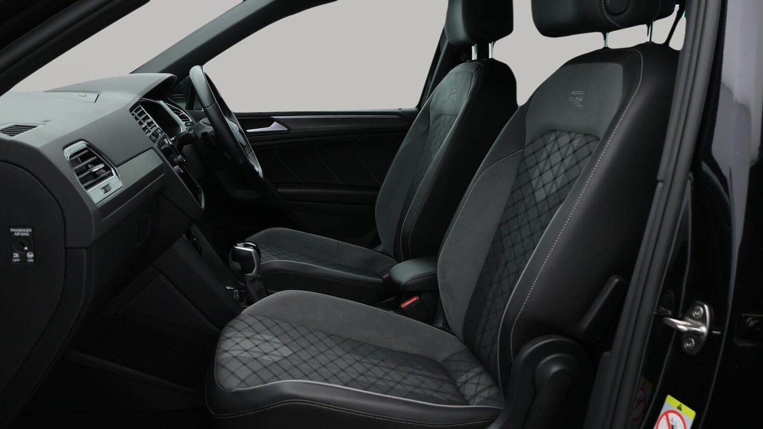 Used Volkswagen Tiguan 2023 for sale - 76108536: Photo 15
