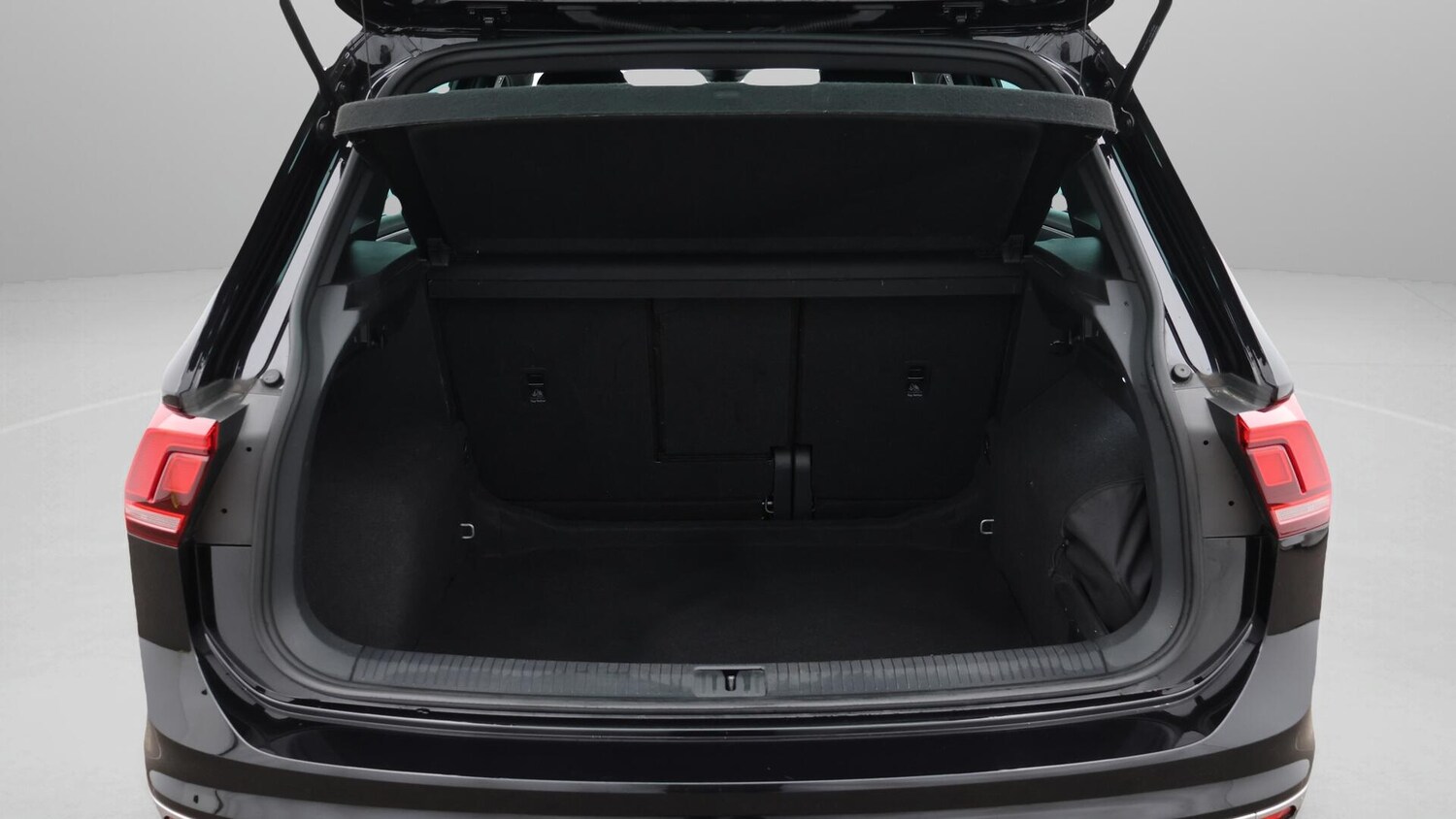 Used Volkswagen Tiguan 2023 for sale - 76108536: Photo 18