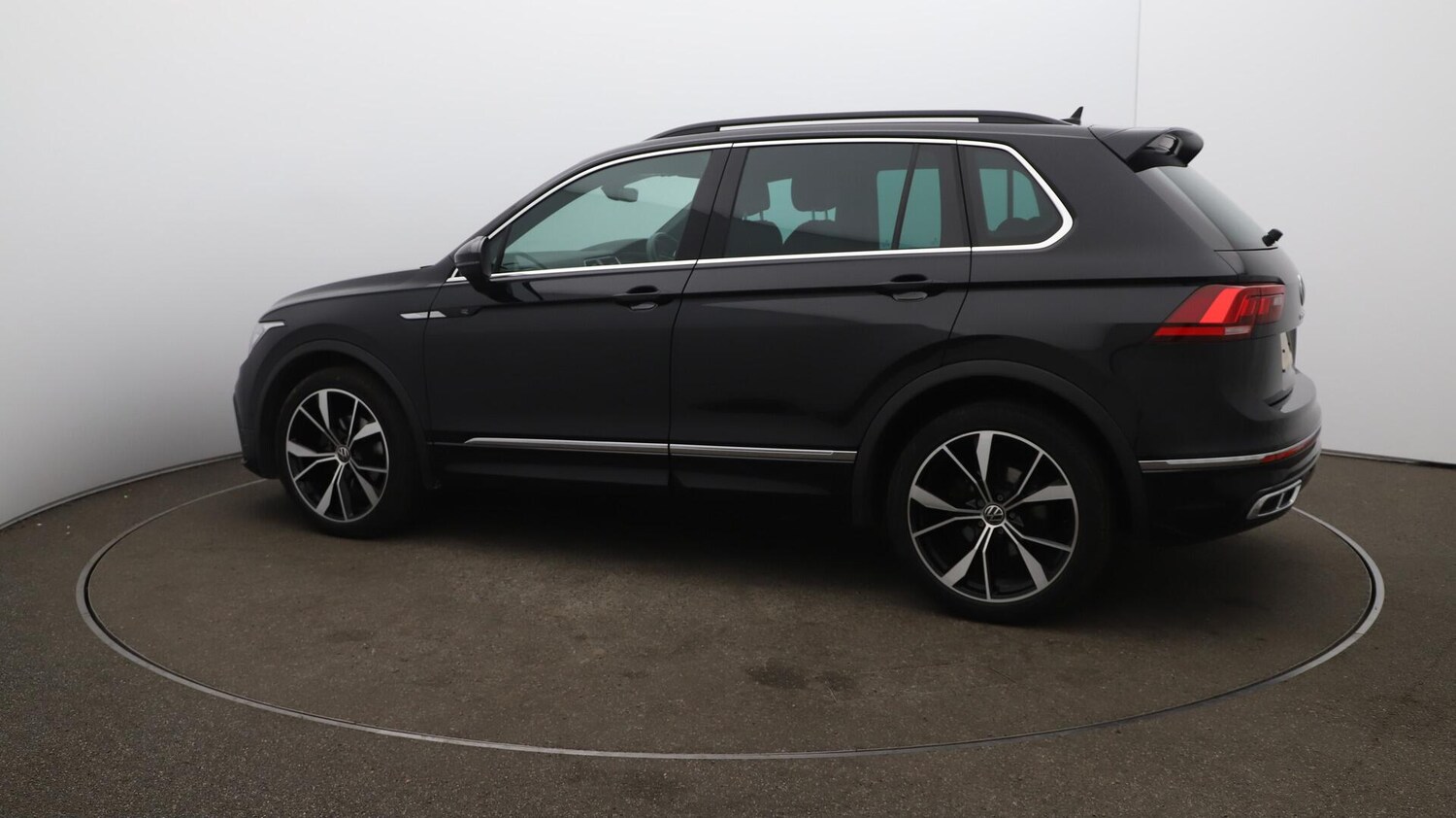 Used Volkswagen Tiguan 2023 for sale - 76108536: Photo 48