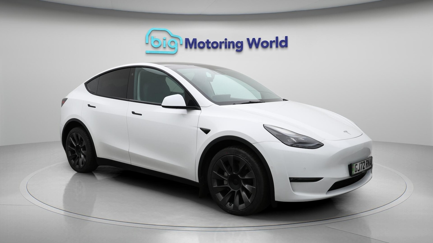 Used Tesla Model Y 2022 for sale - 76152380: Photo 2