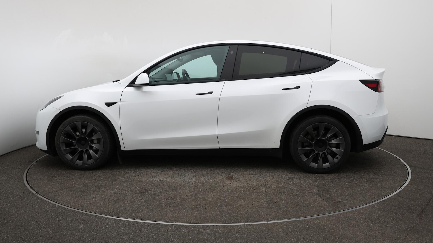 Used Tesla Model Y 2022 for sale - 76152380: Photo 65