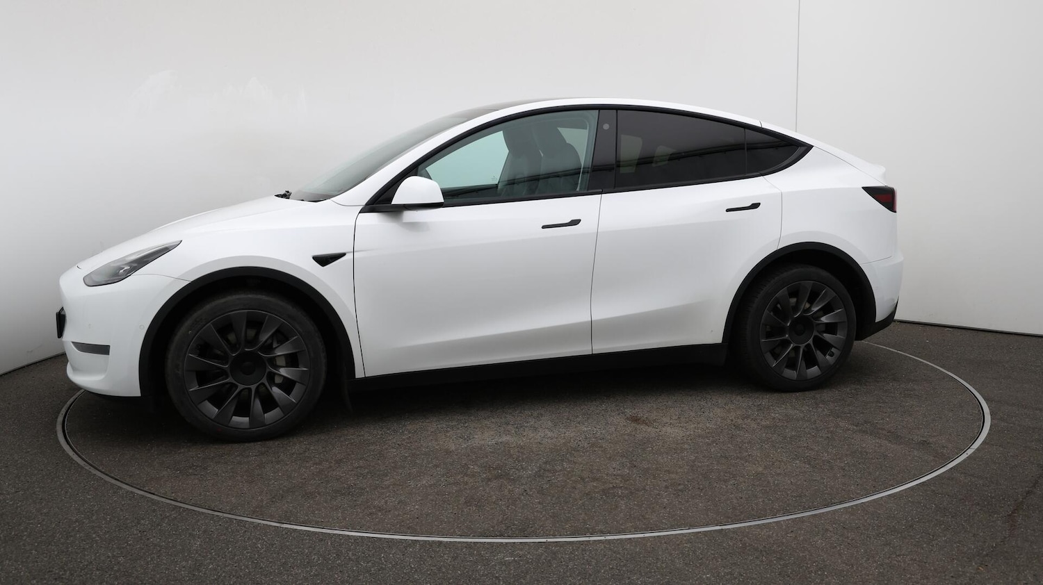 Used Tesla Model Y 2022 for sale - 76152380: Photo 67
