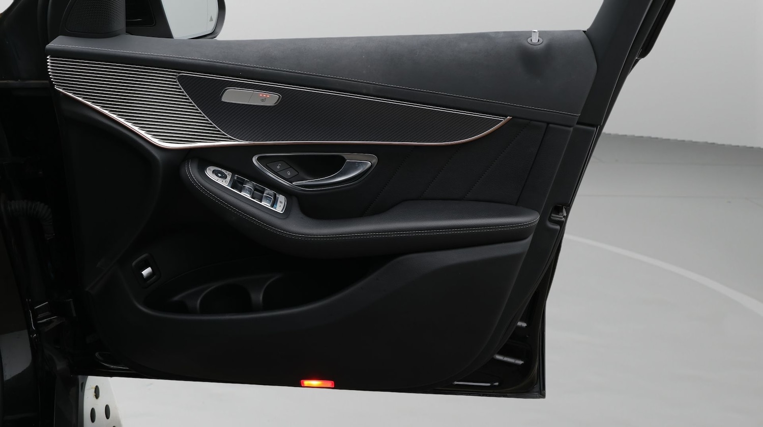 Used Mercedes-Benz EQC 2023 for sale - 77125127: Photo 15