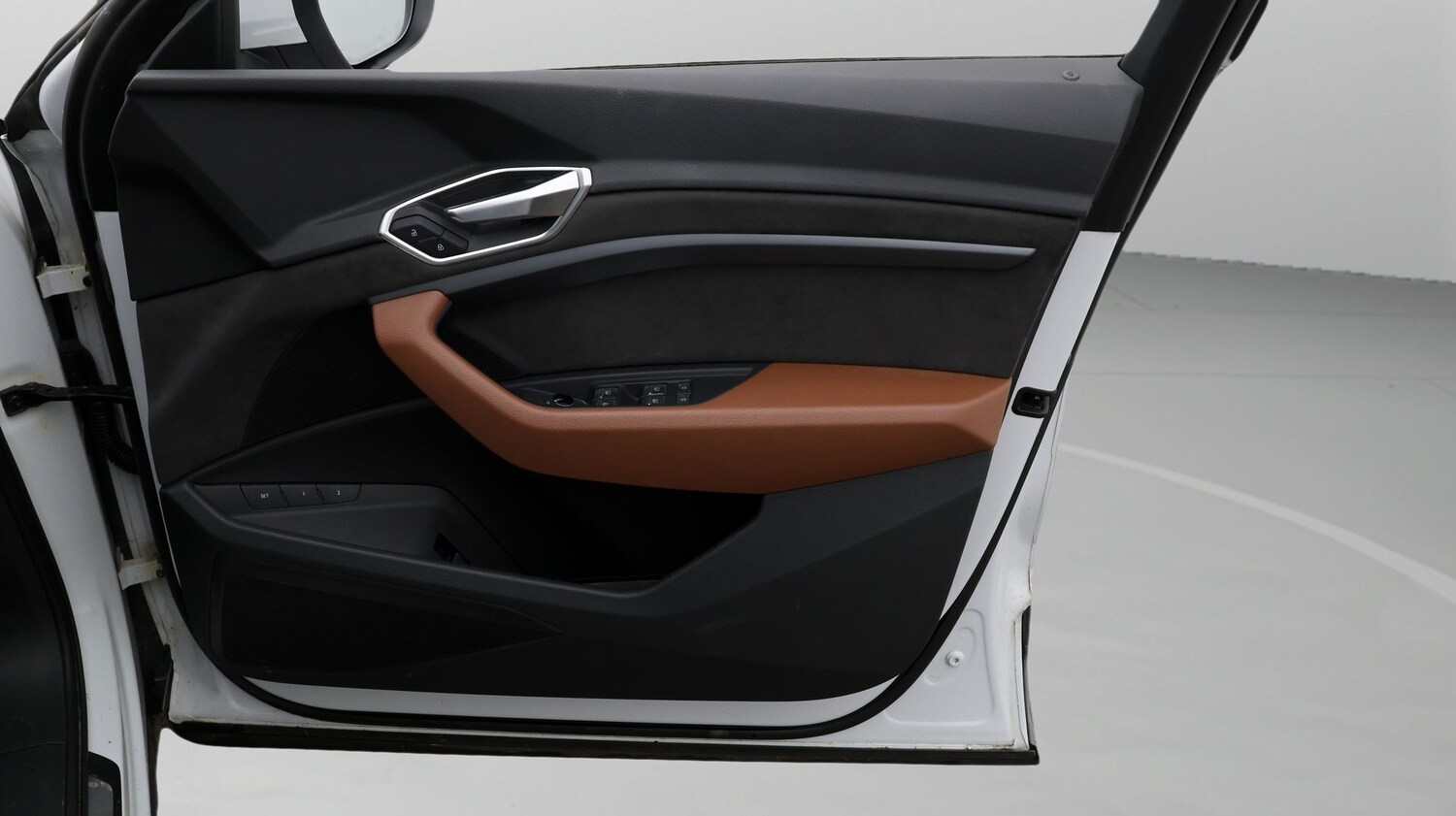 Used Audi e-tron 2021 for sale - 77520418: Photo 15