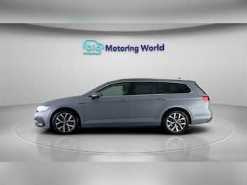 Used Volkswagen Passat 2023 for sale - 79650316: Photo