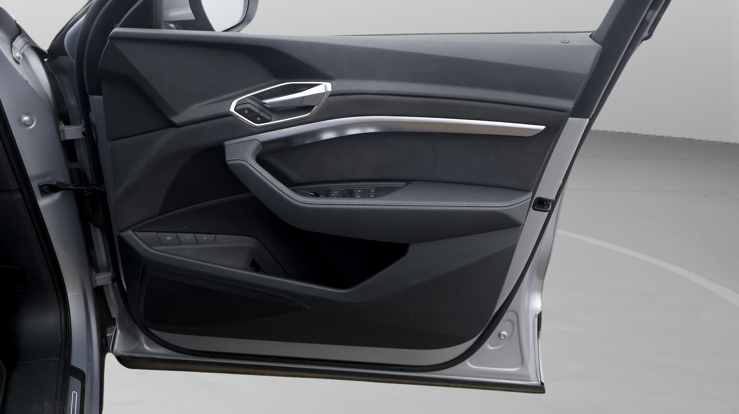 Used Audi e-tron 2023 for sale - 77379004: Photo 15