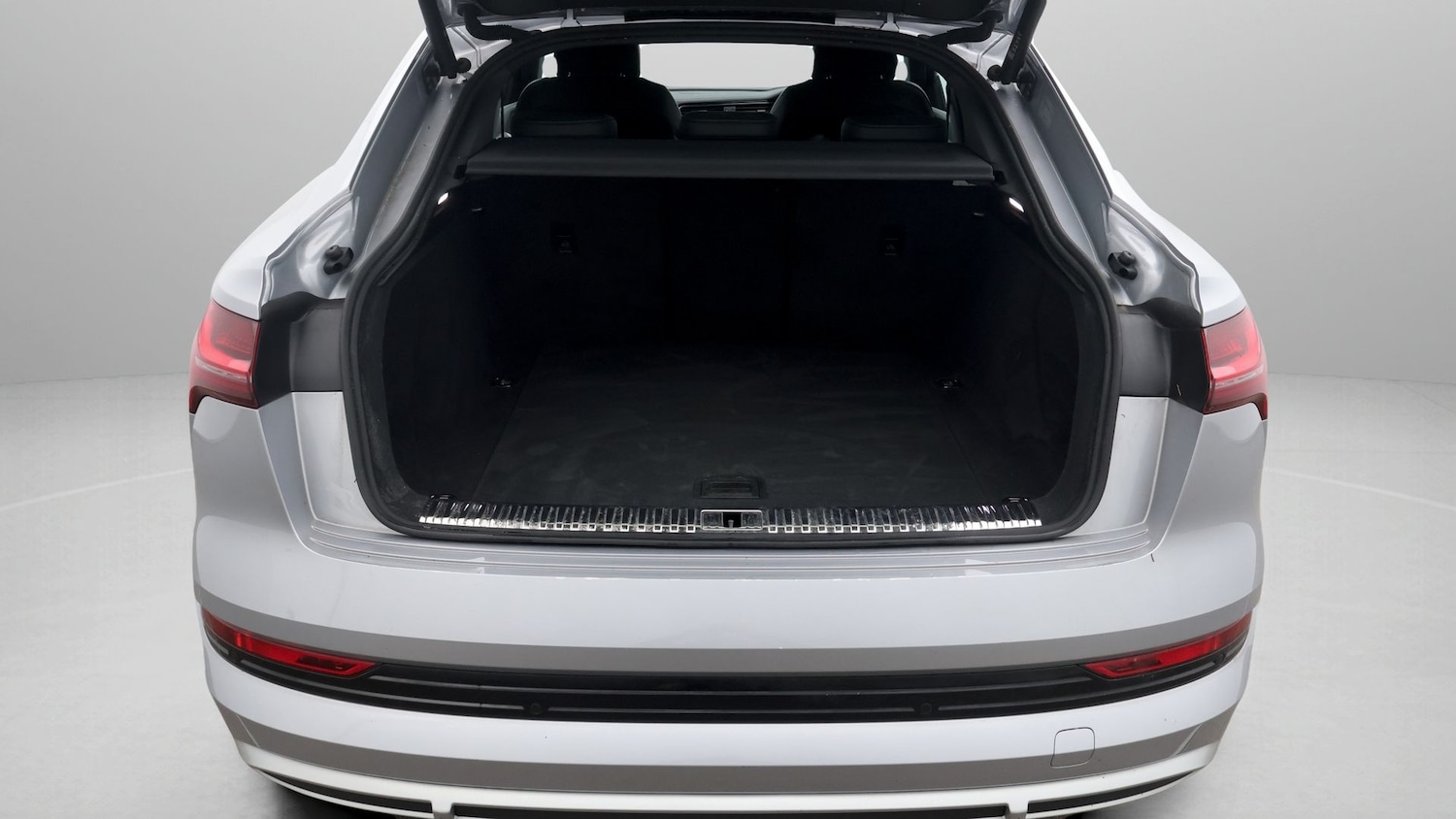 Used Audi e-tron 2023 for sale - 77379004: Photo 17