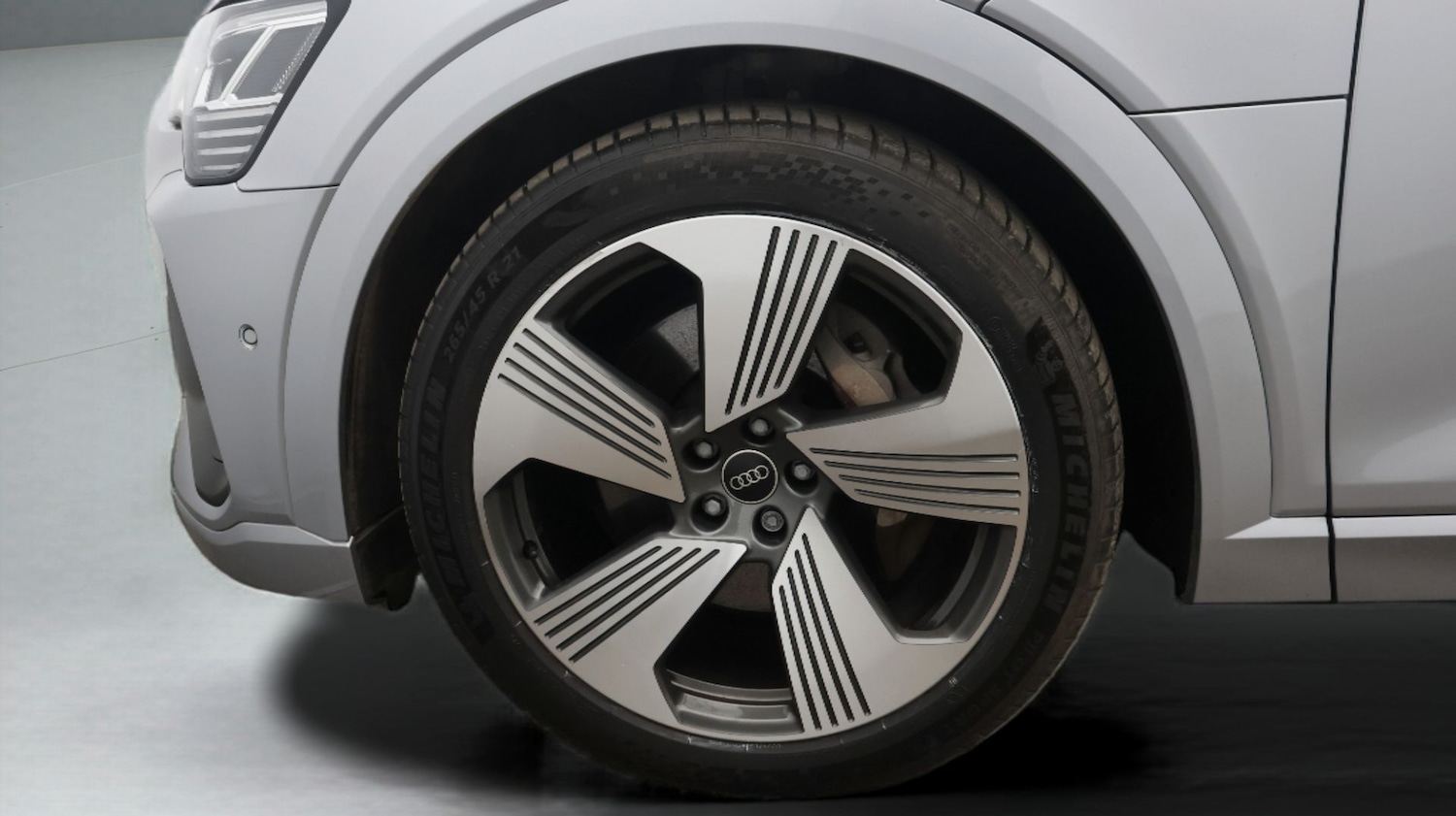 Used Audi e-tron 2023 for sale - 77379004: Photo 18