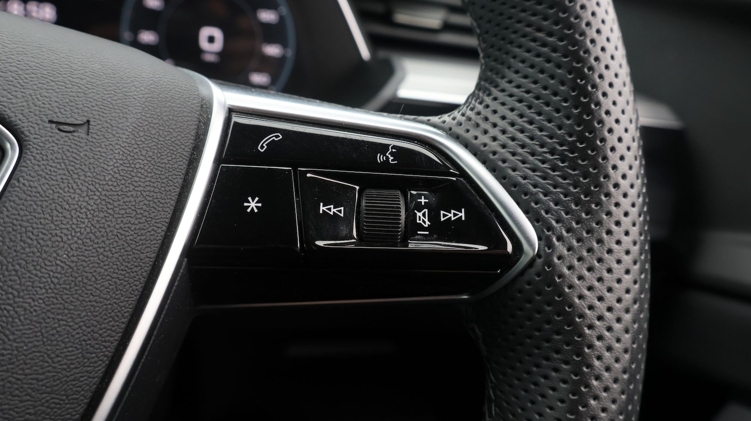 Used Audi e-tron 2023 for sale - 77379004: Photo 24