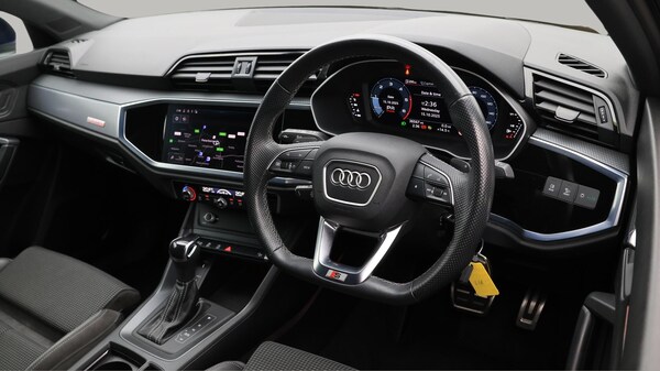Used Audi Q3 2022 for sale - 76294896: Photo 10